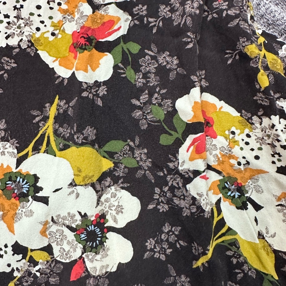Kut from the Kloth Floral Print Blouse - Black and Gray - Picture 3 of 4